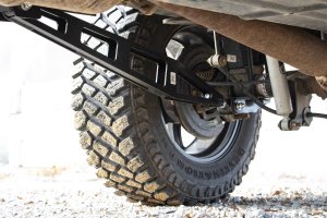 Ford F-250 Super Duty Traction Bar Kit - Rear - Rough Country - Inverted U-bolts - '08-'16 Ford F-250 Super Duty Traction Bar Kit - Rear - Rough Country - Inverted U-bolts - '08-'16